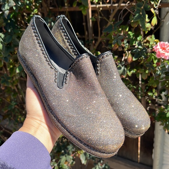 Stuart Weitzman sparkly metallic look slip. - Picture 14 of 17